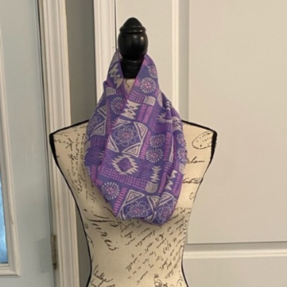 Lightweight Purple Patterned‎ Spring Infinity Scarf W